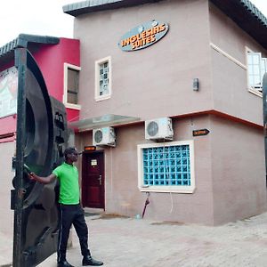 Inglesias Hotel & Suites